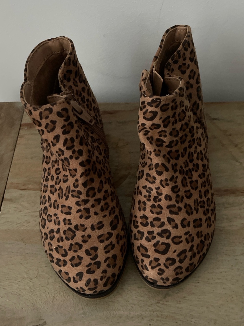 🎯 Cat & Jack Leopard Print Kids Ankle Boots in Brown and Black